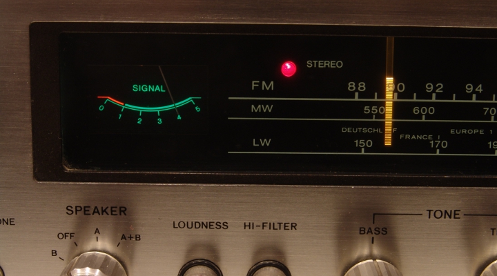 STR-7025 Stereo Receiver