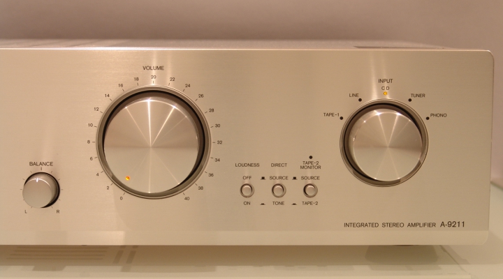 A-9211 Stereo Amplifier Silver