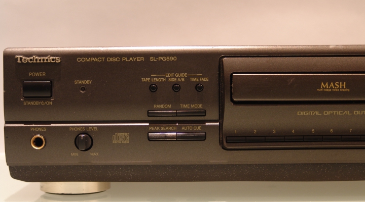 SL-PG590 Stereo CD Player