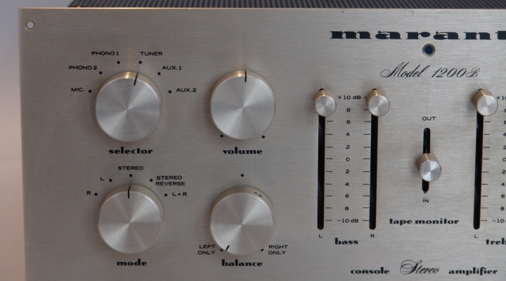1200B Stereo Amplifier