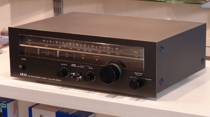 AT-2650 Stereo Tuner