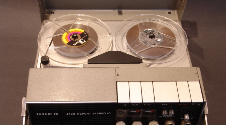 4400 Report Stereo IC Rell To Reel