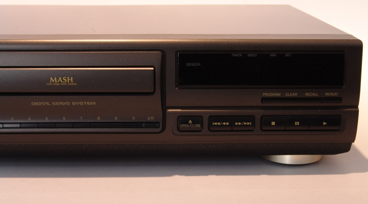 SL-PG580 Stereo CD Player