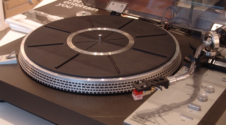 MT 6225 Stereo Turntable