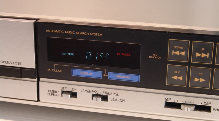 XR--Z50 Stereo CD Player