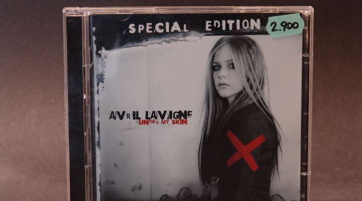 Avril Lavigne-Under My Skin CD + Bonus DVD