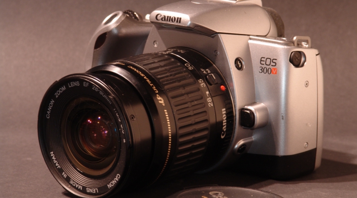 EOS 300 Body/EF 1:3,5-5,6 II, 28-80mm