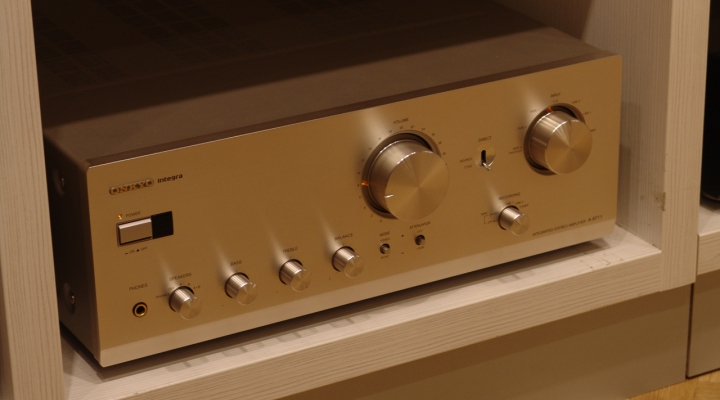 A-9711 Integra Stereo Amplifier SilverLine