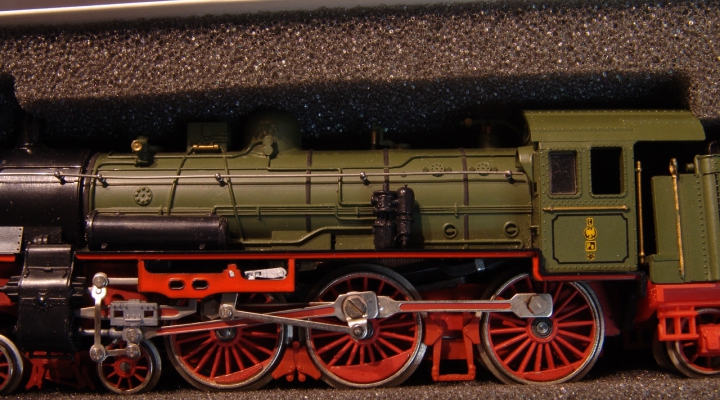 BR38 003 Steam Lok Green