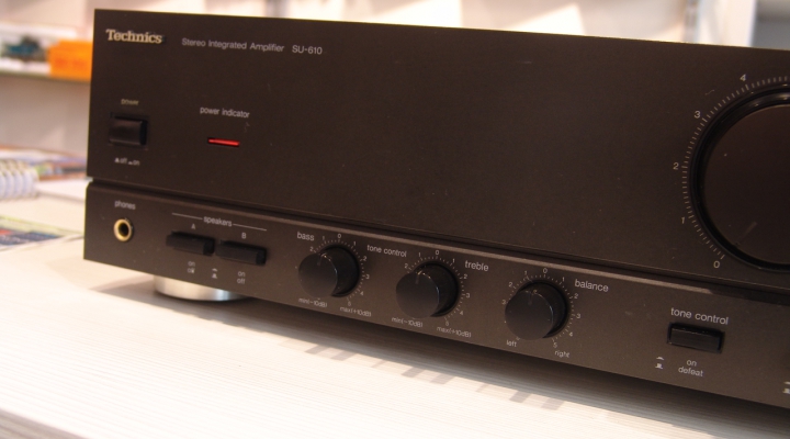 SU-610 Stereo Amplifier