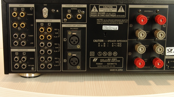 AU-X901 Stereo Amplifier