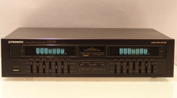 GR-555 Stereo Equaliser