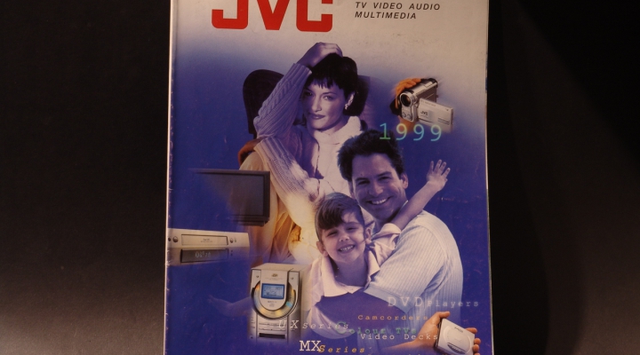 JVC 1999 Ungarisch 106 Seite