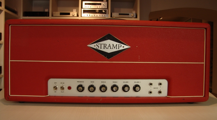 Stramp 2100A Csöves Basszus Gitár Erősítő 100W