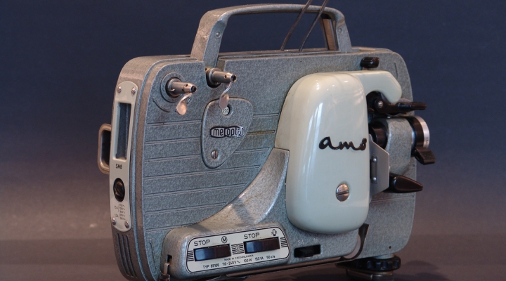 AM8 Projector Super 8