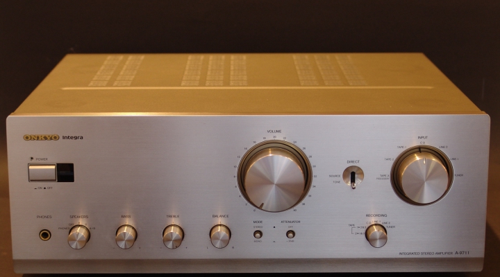 A-9711 Integra Stereo Amplifier SilverLine