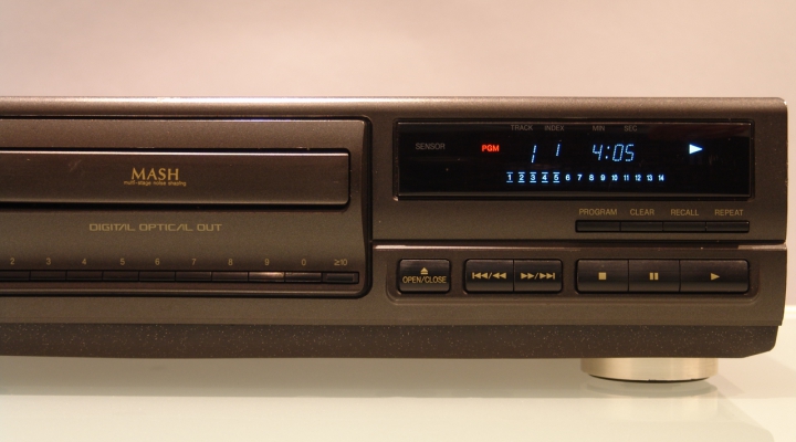 SL-PG590 Stereo CD Player