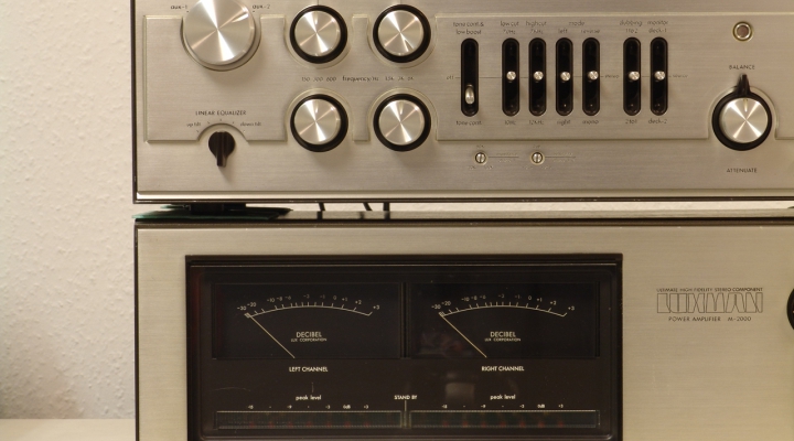 M-2000 Stereo Amplificateur