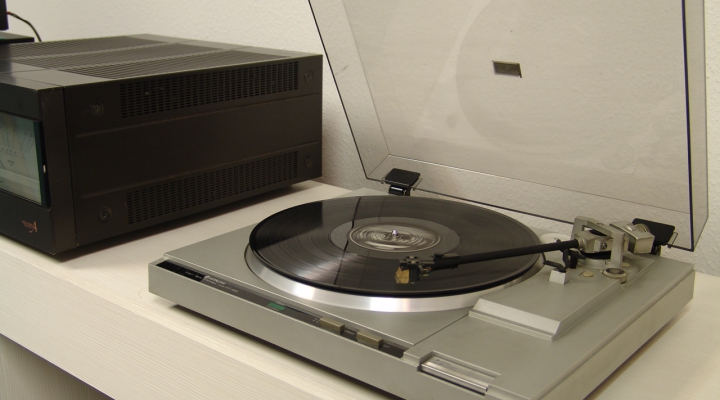 HT-50S Stereo Turntable