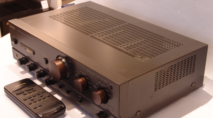 SU-VX720 Stereo Amplifier