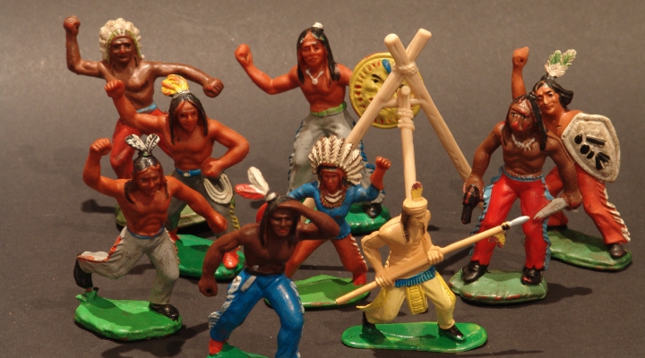 Western Retro Indian Figures/Pair