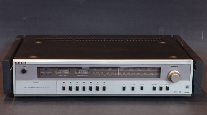 EG 721 Stereo Tuner