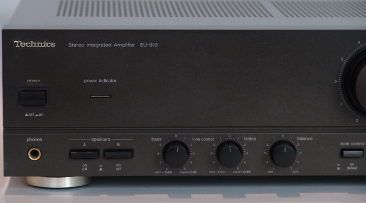SU-610 Stereo Amplifier