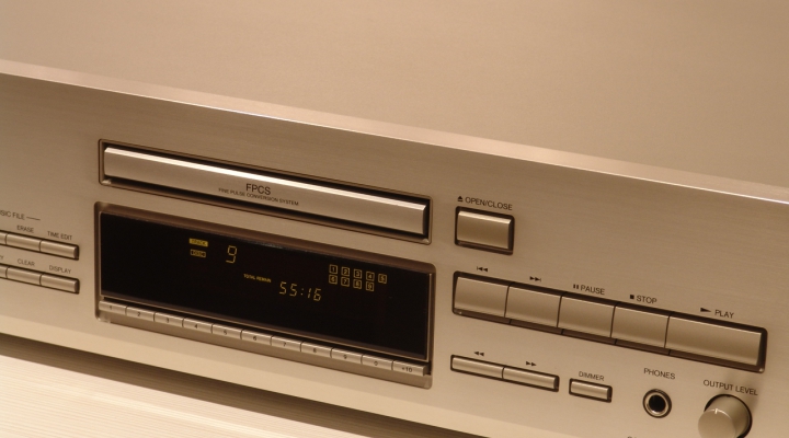 DX-7511 Stereo CD Player