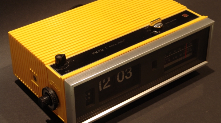 RC 702B Clock Radio