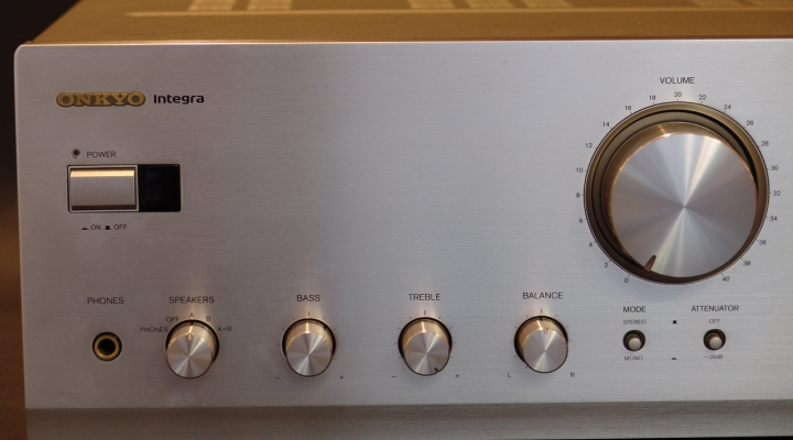 A-9711 Integra Stereo Amplifier SilverLine
