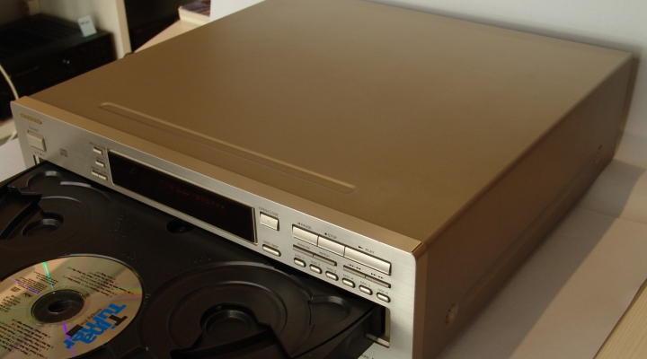 DX-C380 Stereo CD Changer