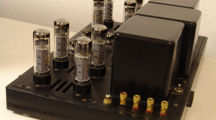 RM-9 Stereo Tube Amplifier