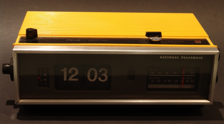 RC 702B Clock Radio