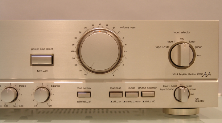 SU-V470 SilverLine Stereo Amplifier