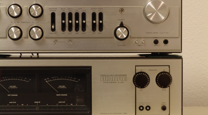 M-2000 Stereo Main Amplifier