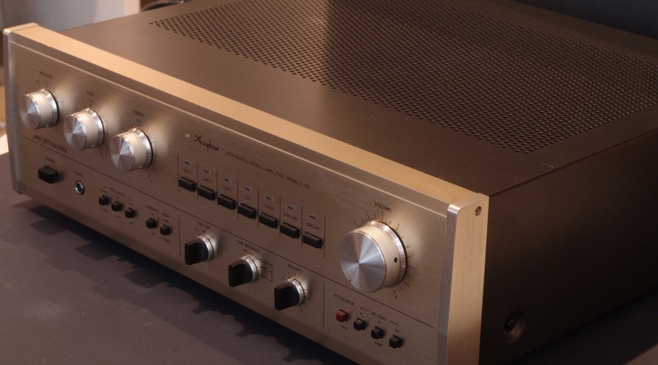 E 205 Champagne Stereo Amplifier