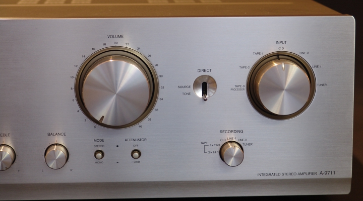 A-9711 Integra Stereo Amplifier SilverLine