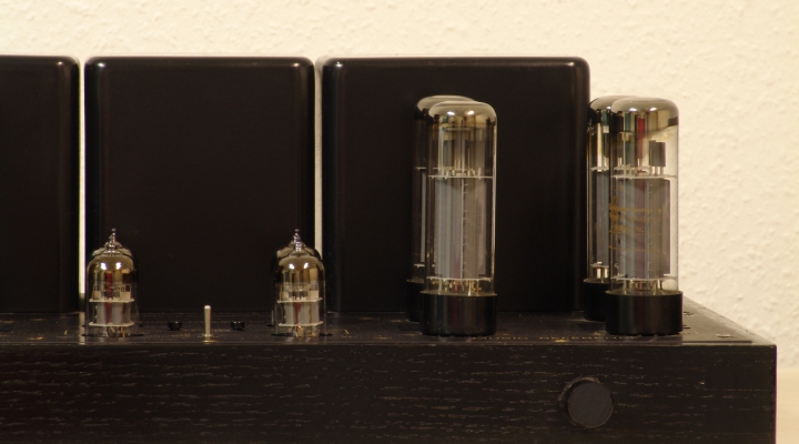 RM-9 Stereo Tube Amplifier