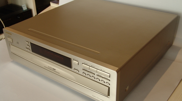 DX-C380 Stereo CD Changer