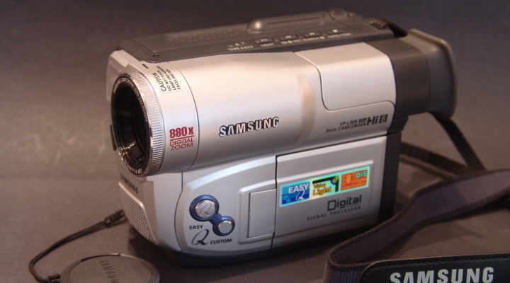 VP-L906 HI8 Videokamera