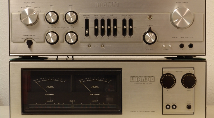 M-2000 Stereo Main Amplifier