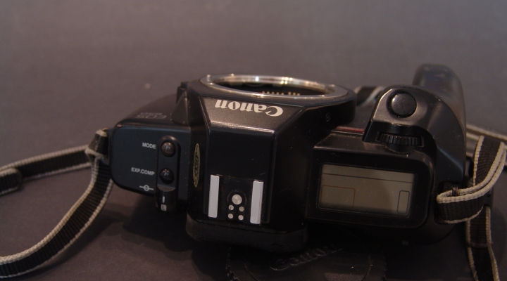 EOS 650 Body Analog