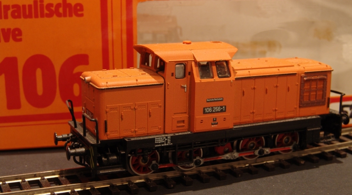 BR106-256 DR Diesel Lok