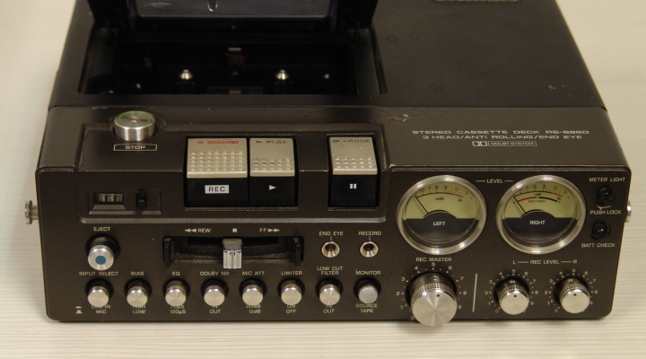 RS-686D Stereo Report Tape Deck