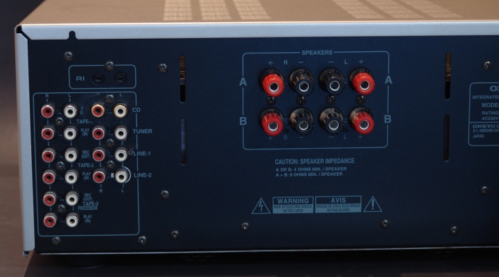 A-9711 Integra Stereo Amplifier SilverLine