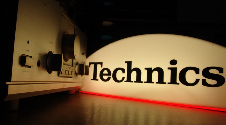 Technics Corner Shop Inside