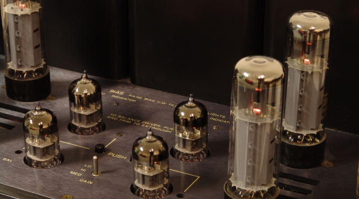 RM-9 Stereo Tube Amplifier