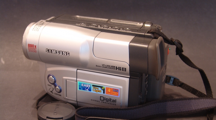 VP-L906 HI8 Videokamera