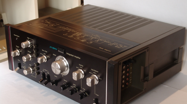 AU 9900 Stereo Amplifier