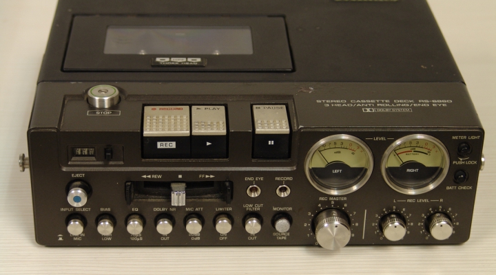 RS-686D Stereo Report Tape Deck